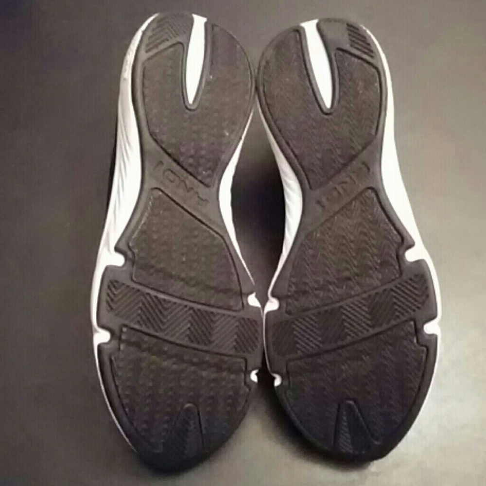 NWOT Mens Athletic Shoes - Picture 4 of 4